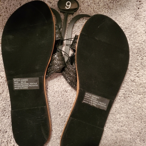 NWOT BLACK MESH SANDALS - Picture 3 of 4